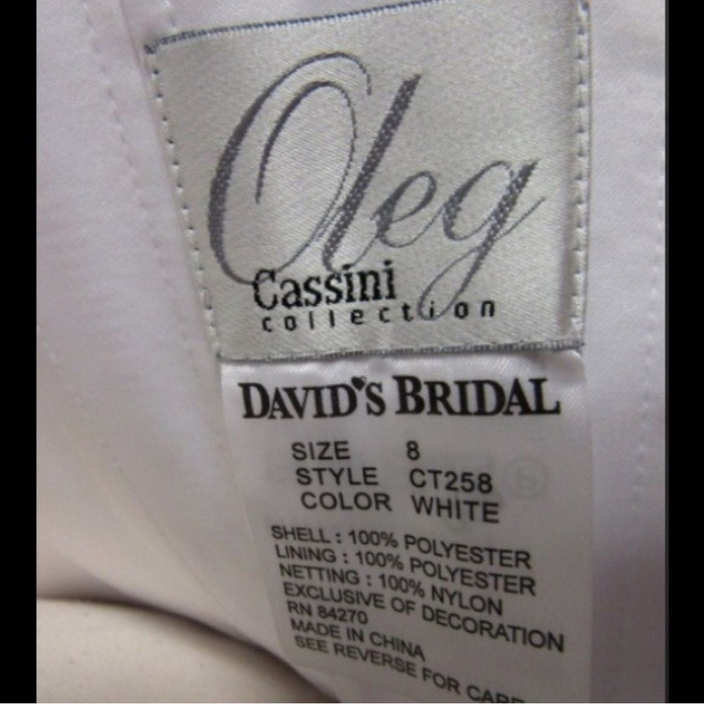 Elegant White StrapleWedding Dress - Picture 7 of 12